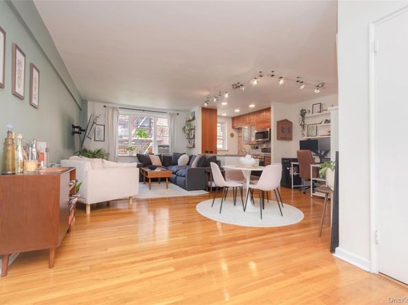 12 Westchester Avenue 2J, White Plains NY 10601