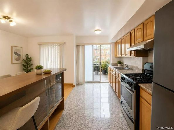 75-01 167th Street, Fresh Meadows NY 11366
