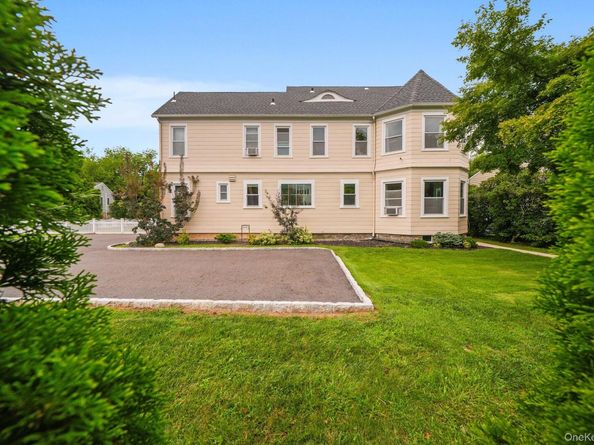 8 Bolton Place, Port Chester NY 10573