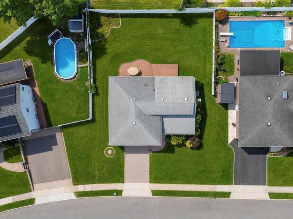 4 Balsam Drive, Hicksville NY 11801