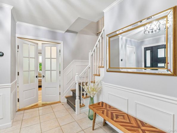 6 Pebble Hill Court, Northport NY 11768