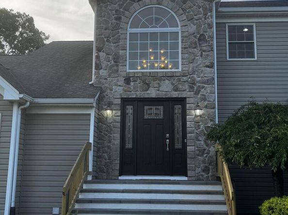 3 Dixon Street, Yaphank NY 11980