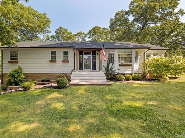 3 Russell Drive, Wading River NY 11792