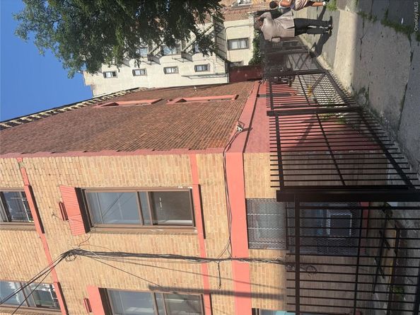2186 Washington Avenue, Bronx NY 10457
