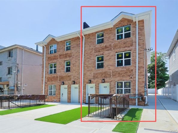 842 E 225th Street, Bronx NY 10466