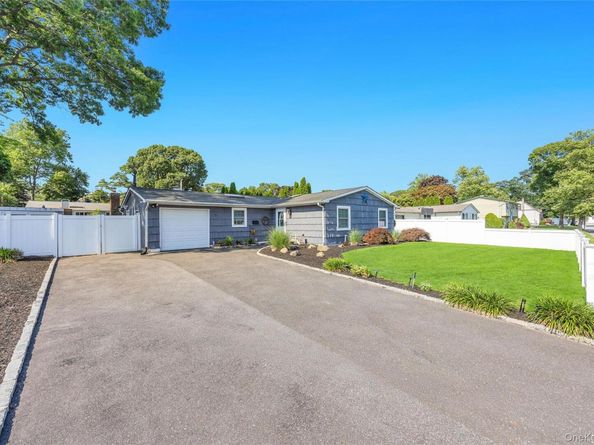 7 Amherst Road, Ronkonkoma NY 11779