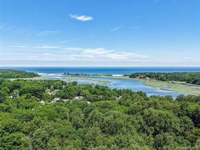 589 Landing Avenue, Smithtown NY 11787