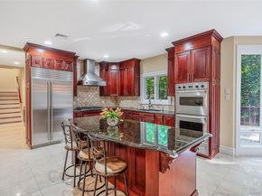 589 Landing Avenue, Smithtown NY 11787