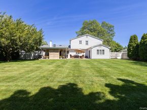 16 Redwood Lane, South Setauket NY 11720
