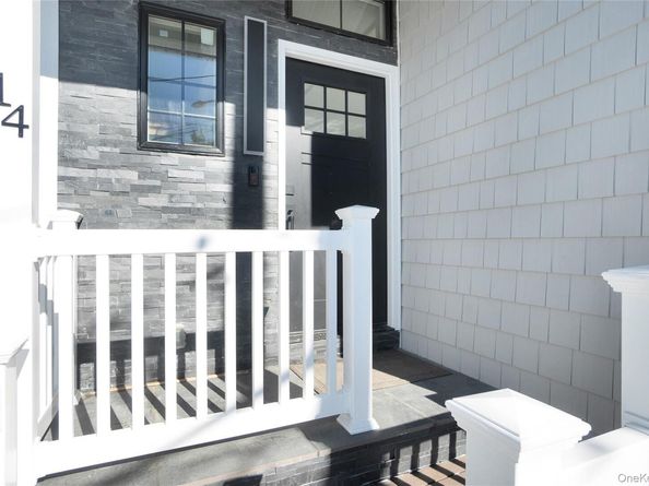 14 James Street, East Rockaway NY 11518