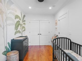 2439 38th Street c10, Astoria NY 11103