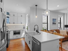 2439 38th Street c10, Astoria NY 11103
