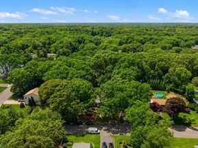26 Valley Street, Ronkonkoma NY 11779