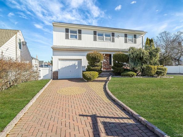 2415 Babylon Turnpike, Merrick NY 11566