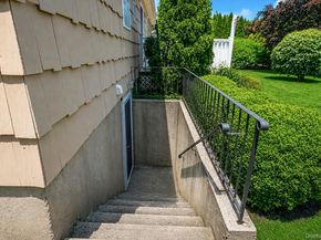 100 Donna Drive, Baiting Hollow NY 11933