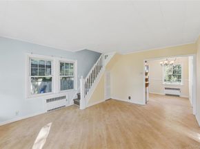 36 Lakeview Court, Ronkonkoma NY 11779