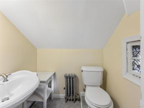 36 Lakeview Court, Ronkonkoma NY 11779