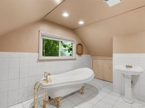 9 Pembrook Drive, Yonkers NY 10710
