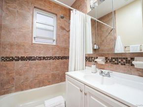 17 S 7th Avenue, Mount Vernon NY 10550