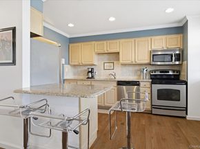 55 Clinton Avenue 401, Rockville Centre NY 11570