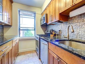 215-40 47th Avenue 3A, Bayside NY 11361