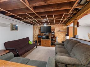 7 Maple Avenue, Holbrook NY 11741