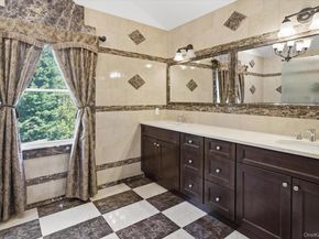 19 Gruber Drive, Glen Cove NY 11542