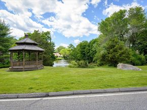 91 Heritage Hills D, Somers NY 10589