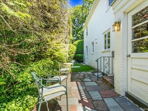 110 Knollwood Road, Rockville Centre NY 11570