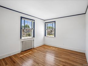 110 Knollwood Road, Rockville Centre NY 11570