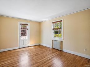 110 Knollwood Road, Rockville Centre NY 11570