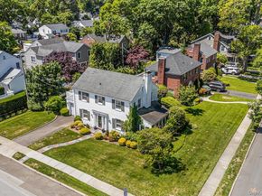 110 Knollwood Road, Rockville Centre NY 11570