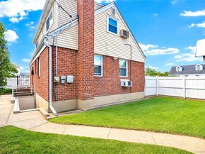 3 Ash Court, Hempstead NY 11550