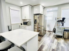 6220 80th Road, Glendale NY 11385