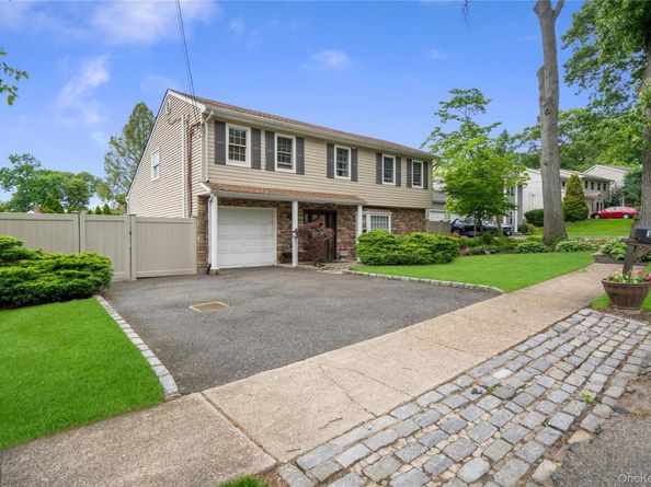 11 Edison Drive, Huntington Station NY 11746