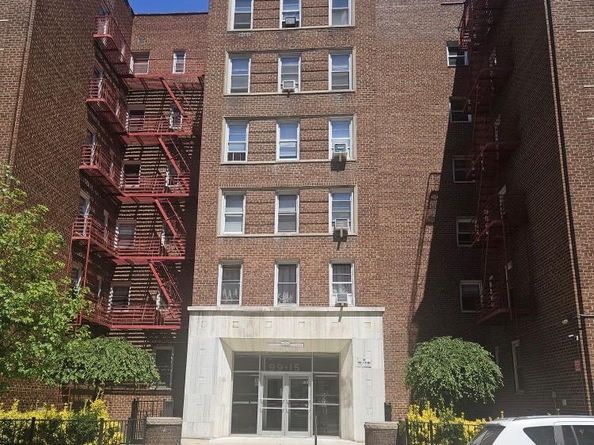 99-15 66 Avenue 2B, Rego Park NY 11374