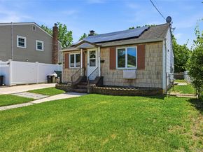 124 N Linden Street, Massapequa NY 11758