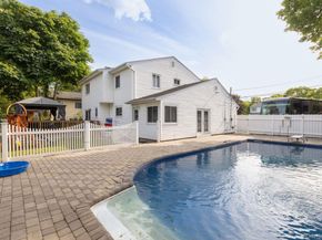 299 Mount Vernon Avenue, Medford NY 11763