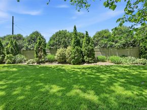 11 Rockrose Lane, East Northport NY 11731
