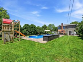 11 Rockrose Lane, East Northport NY 11731