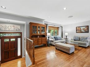 11 Rockrose Lane, East Northport NY 11731