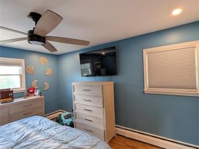 35 E Jackson Avenue E, Babylon NY 11702