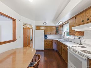 Undisclosed Address #1006684, Lindenhurst NY 11757