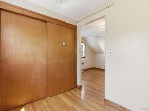 Undisclosed Address #1006684, Lindenhurst NY 11757