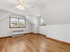 Undisclosed Address #1006684, Lindenhurst NY 11757