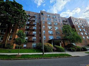 1 Oakridge Place 5K, Eastchester NY 10709