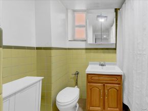 932 Neill Avenue, Bronx NY 10462
