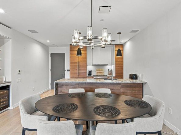 2121 31st Street 2C, Astoria NY 11105