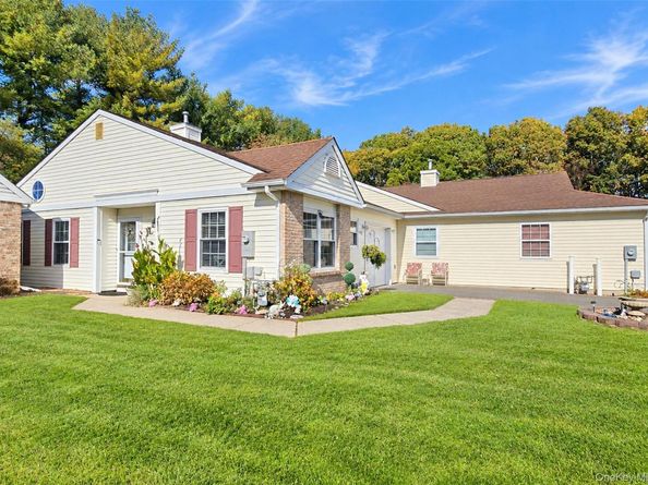 12 Pheasant Trail, Coram NY 11727