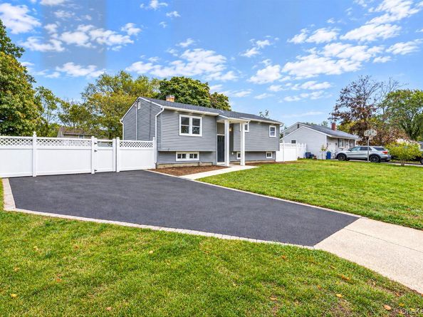 3115 Eagle Avenue, Medford NY 11763